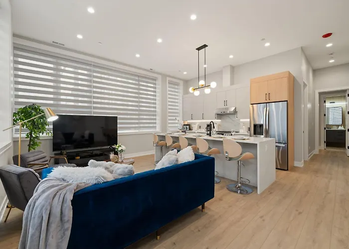 Modern 2-bd 2-ba Retreat Near Medical District * Chicago