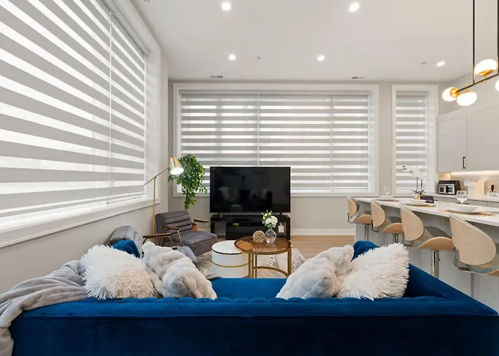 Modern 2-bd 2-ba Retreat Near Medical District Apartment *